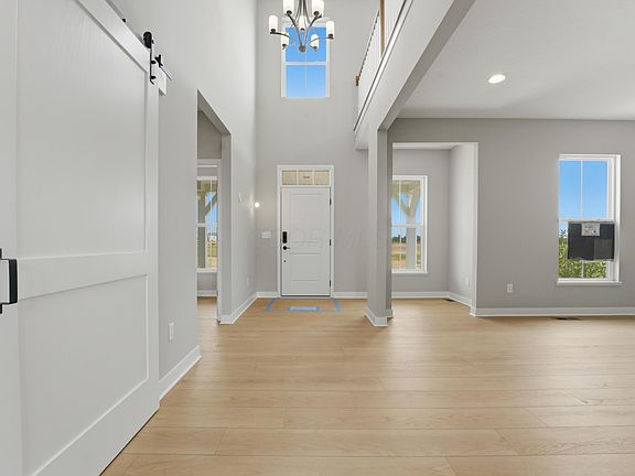 3rd image of 7229 Larkleaf Dr