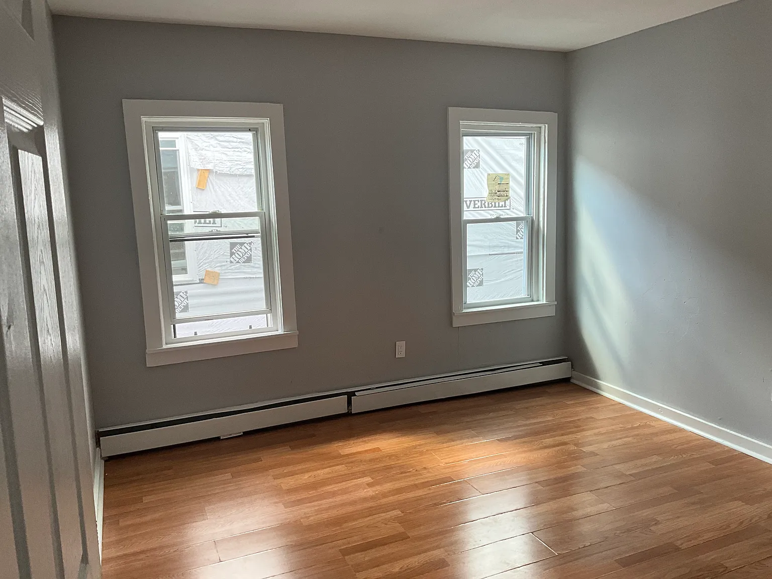 3 bed, 1200 sqft, $2,300 — Photo 3