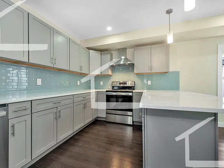 43 Wright Ave #2A — Photo 17