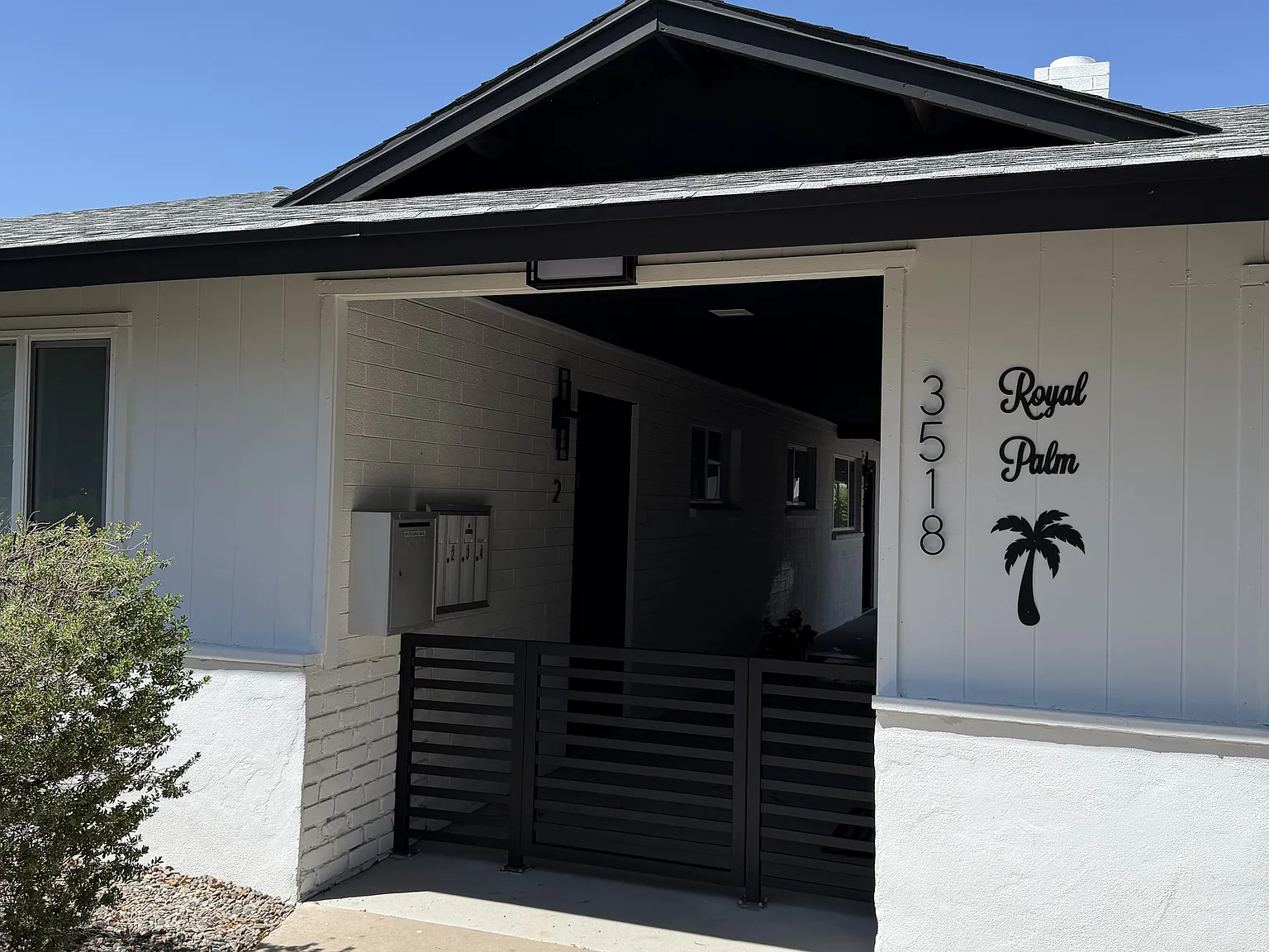 3518 E Montecito Ave — Photo 2