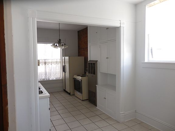2nd image of 321 East Bennett Avenue