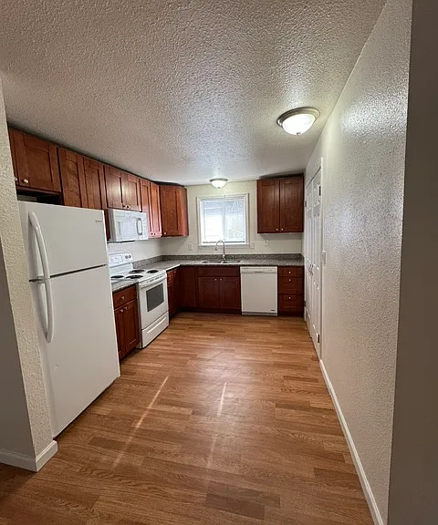 2421 62nd St SE #C — Photo 1