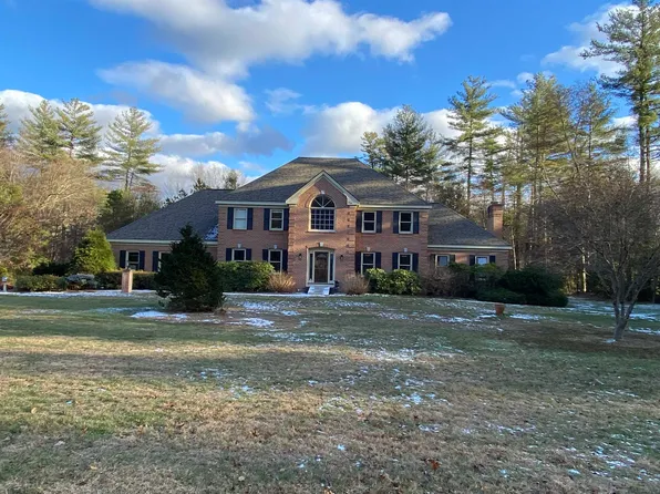 9 Springfield Circle, Merrimack, NH 03054