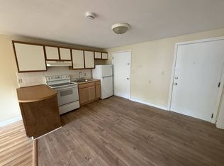 4 Carriage Hill Rd APT 20, Amesbury, MA 01913