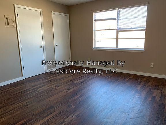 2nd image of 2105 Saint John Ave #C2