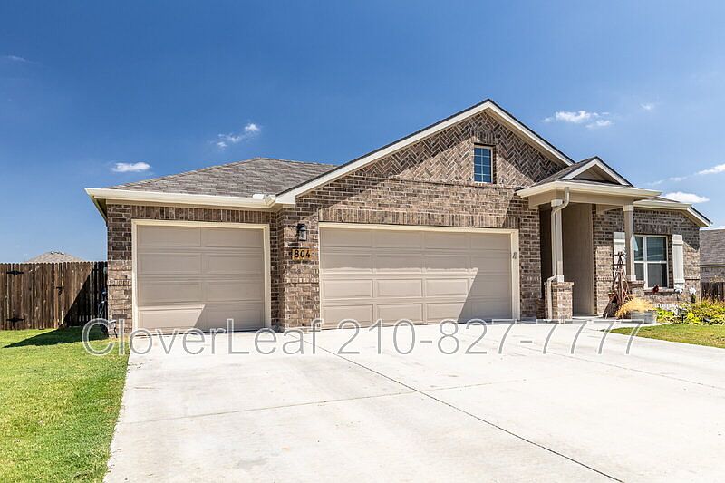 1st image of 804 Shrike Ln