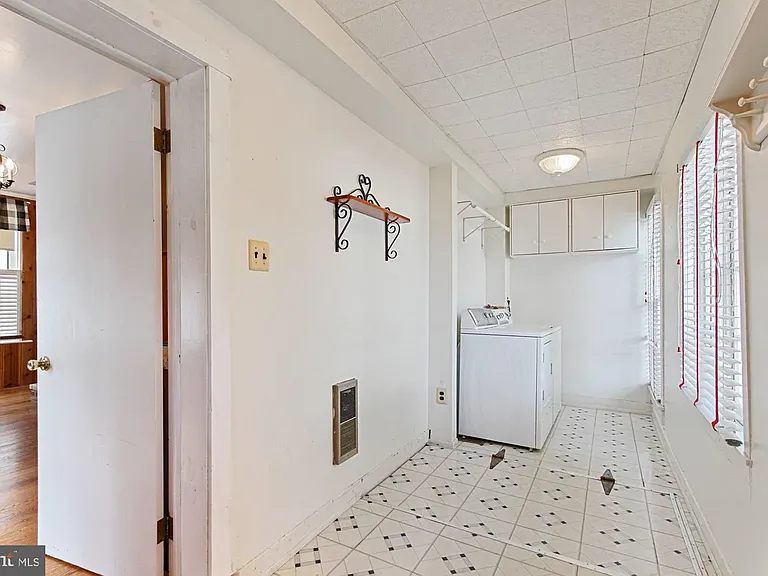 Laundry Room 2