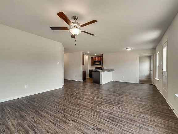 2nd image of 1317 Eagle Lake Dr