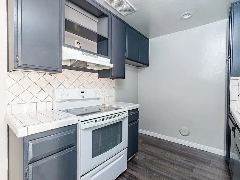 2300 S Hacienda Blvd #G4 — Photo 7