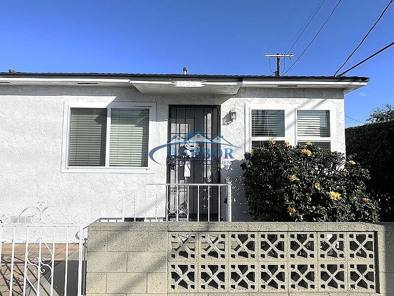 1st image of 1132 S Mesa St Unit 1132
