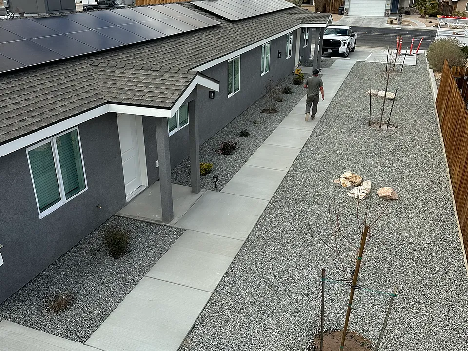 Building Photo 3
