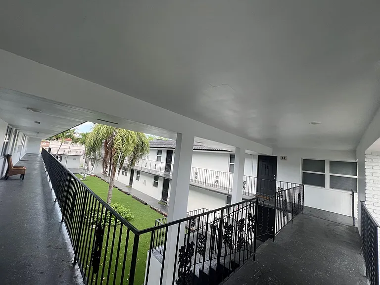 2500 Johnson St #11 — Photo 19