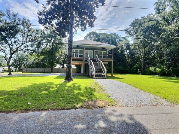 8705 Simmons Bayou Dr
