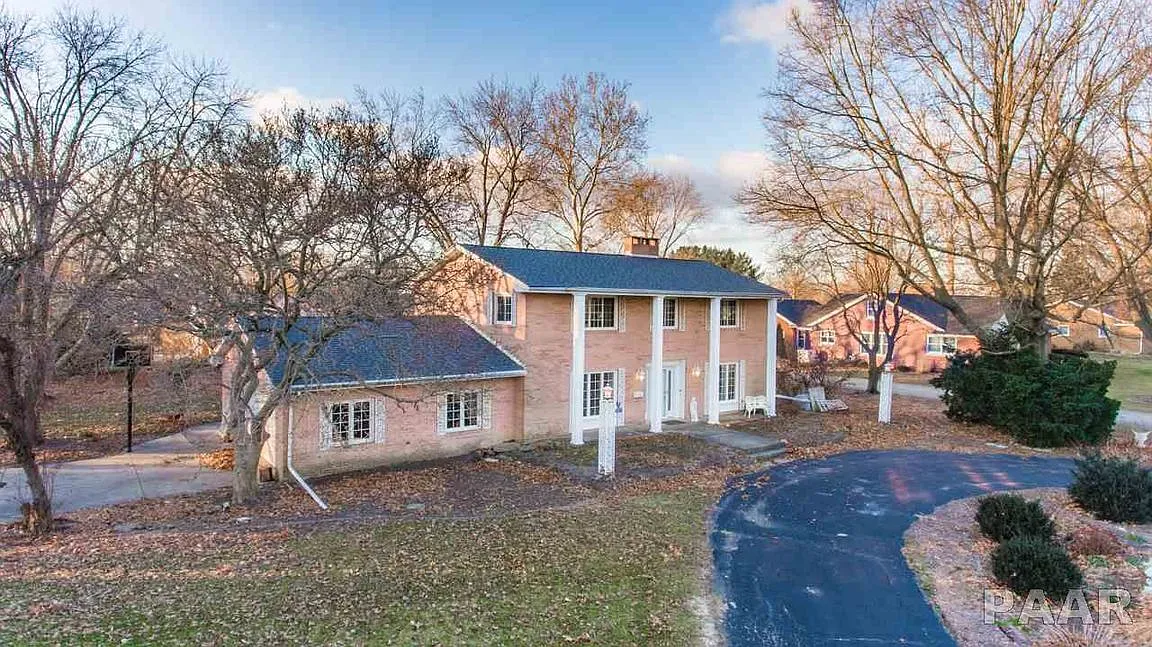 300 W Birchwood St photo 1