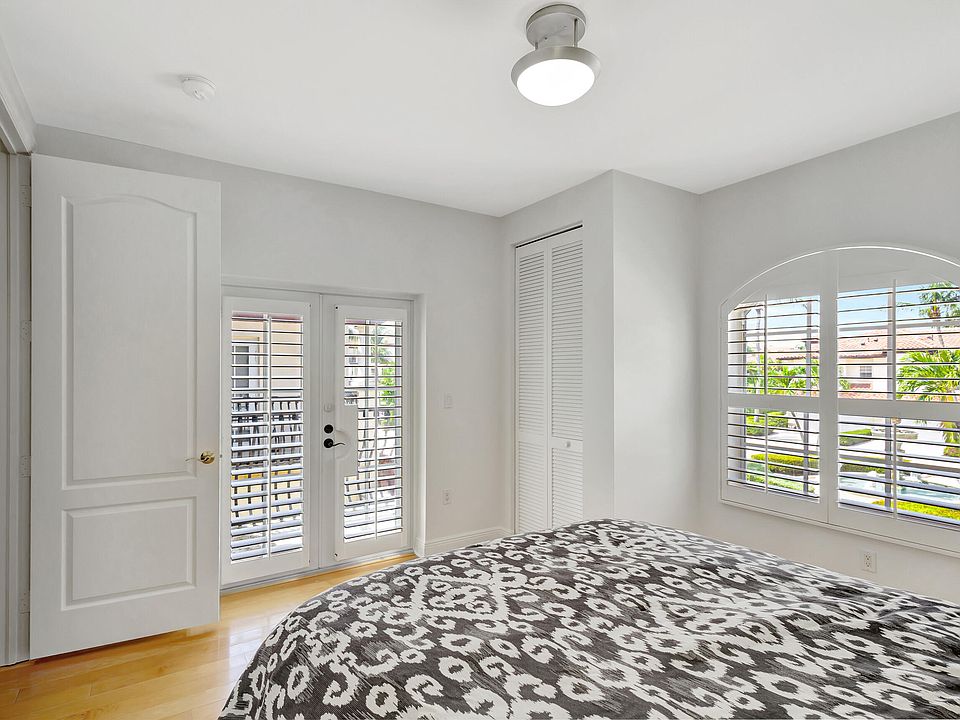 1st image of 34 Marina Gardens Drive