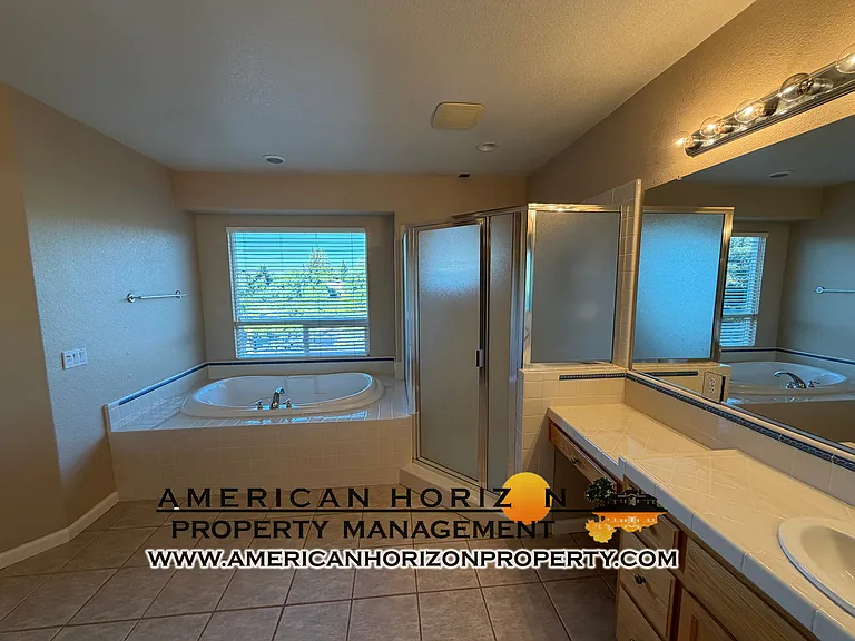 424 Crescent Dr — Photo 23