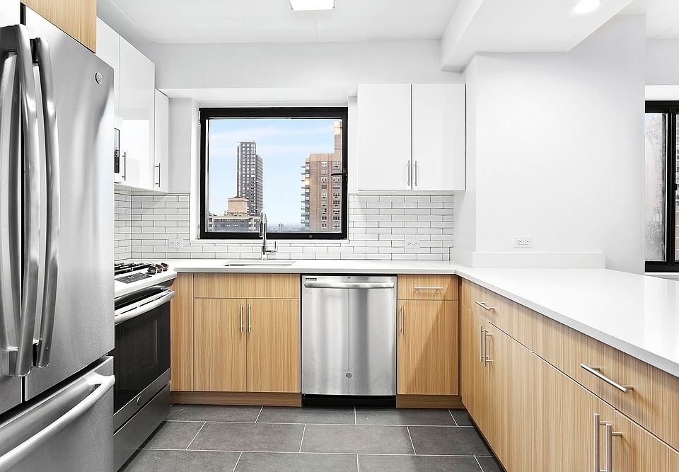 1st image of 200 E 87th St APT 21A