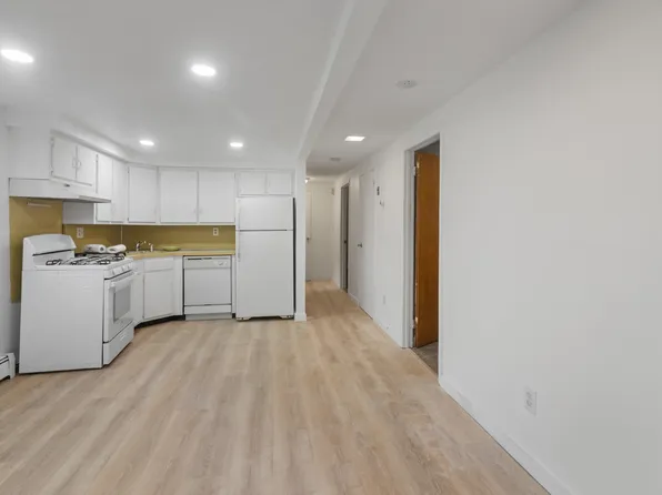 (undisclosed Address), Huntington, NY 11743