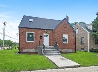 10015 S Crandon Ave, Chicago, IL 60617