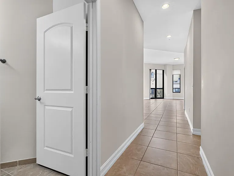 701 S Olive Ave #1504 — Photo 1
