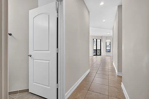 701 S Olive Ave #1504 Photo 1