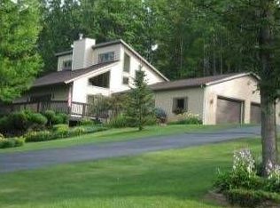 3682 W Stutsmanvill Rd, Harbor Springs, MI 49740
