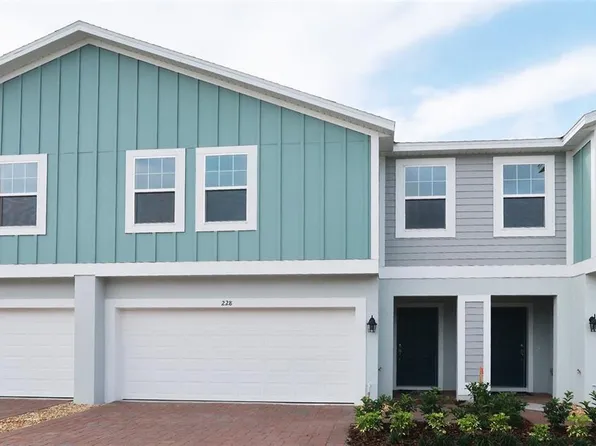 228 Glass Onion Dr, Groveland, FL 34737