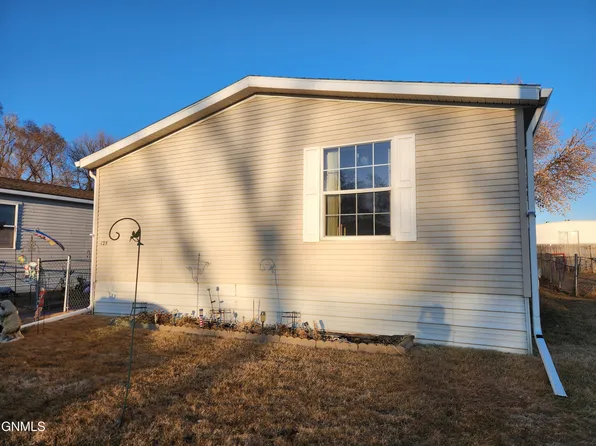 125 Maryland St, Bismarck, ND 58504