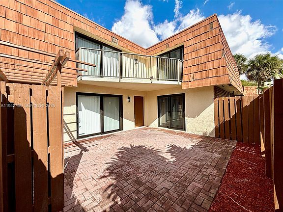 3rd image of 8453 N Coral Cir