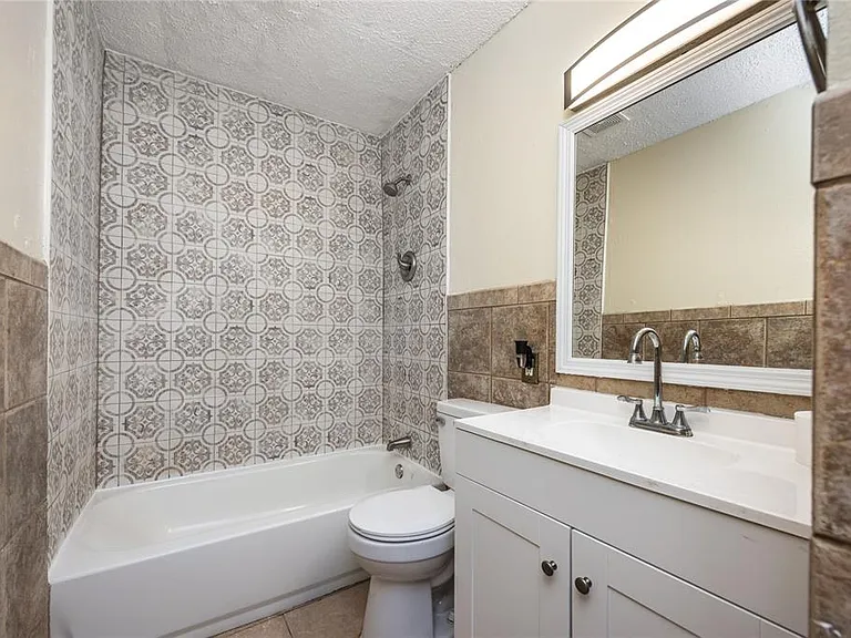 6519 W Newberry Rd #1004 — Photo 13