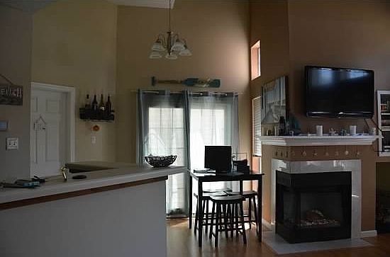 Living Room/Dining