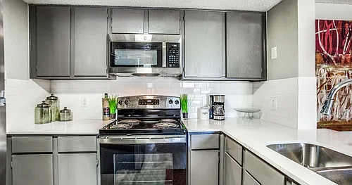 Preslee Apartments Photo 1