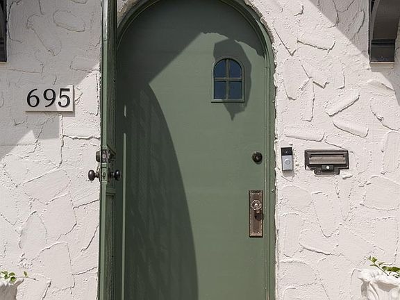 4th image of 695 S Dale Court