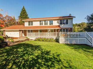 10 Edgewood Ct, Orinda, CA 94563