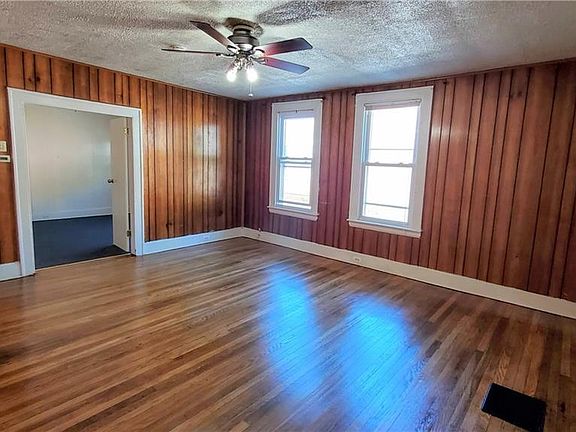 3rd image of 266 Falls Ave #1E