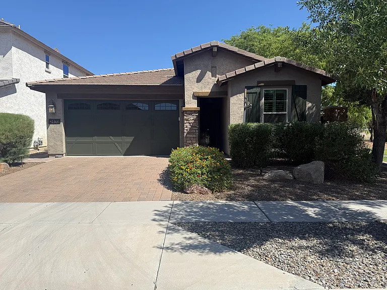 3432 E Strawberry Dr — Photo 4