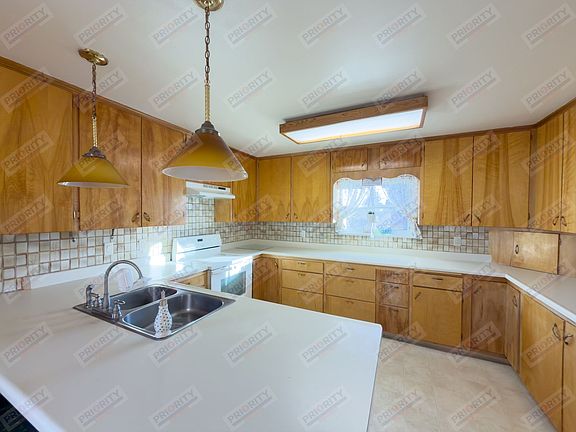 5th image of 602 Rockpile Blvd