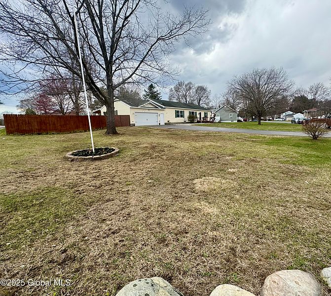 2nd image of 203 Sunset Avenue
