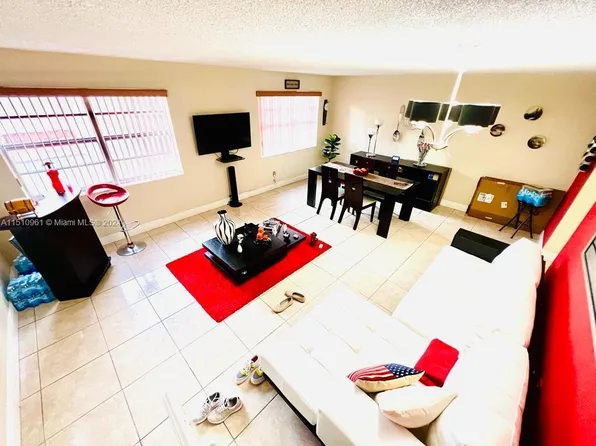 1305 W 53rd St APT 301, Hialeah, FL 33012