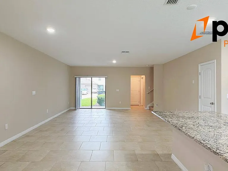 10083 Salt Point Dr — Photo 6