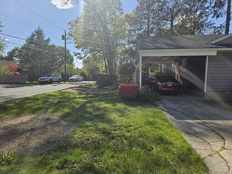 16 Ark Pl — Photo 2