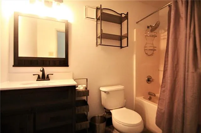 920 Poeyfarre St #130 — Photo 8