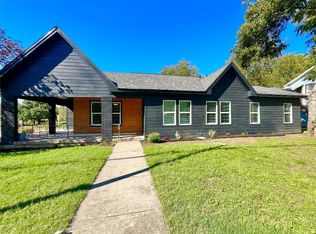 2825 Meadowbrook Dr, Fort Worth, TX 76103