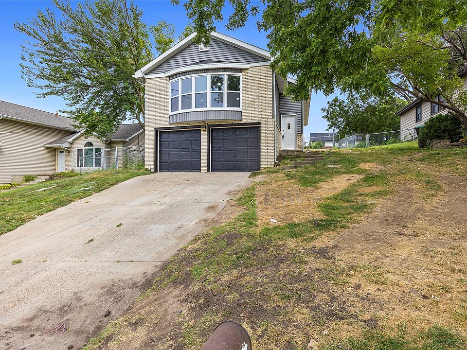 1st image of 2652 Boyd St