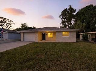 5749 Pine St, New Port Richey, FL 34652