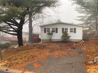 7 Greenwich Dr, High Bridge, NJ 08829