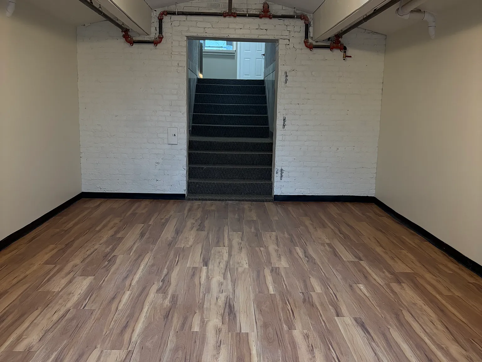 The Atrium Apartments — Photo 2