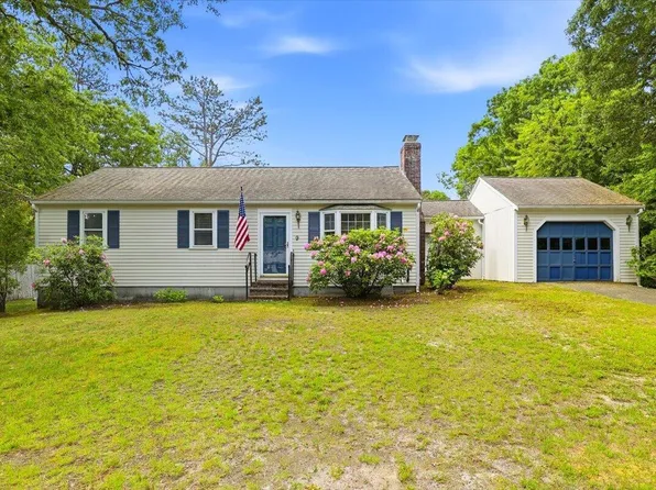 9 Deerfield Road, West Yarmouth, MA 02673