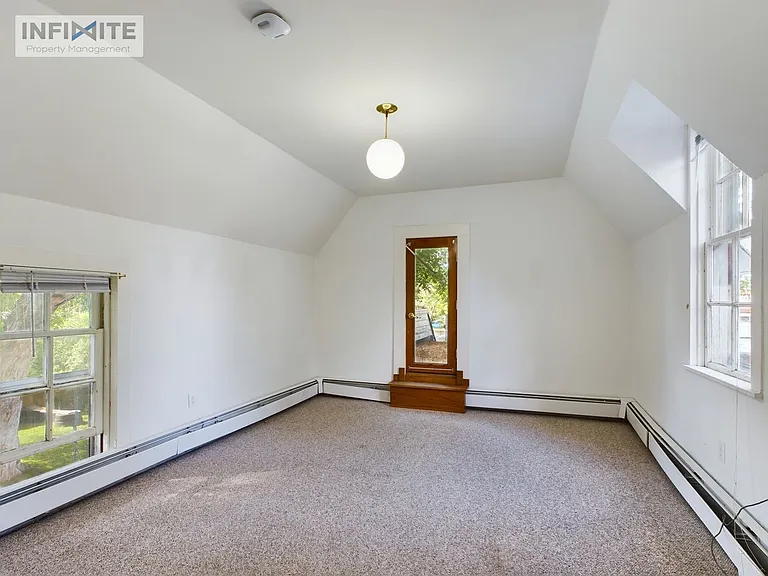 1439 W Babcock St #2 — Photo 2
