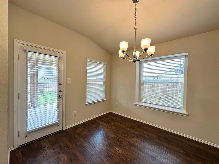 3414 Parkmill Dr — Photo 15